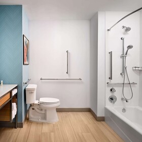 Hilton Garden Inn Grapevine at Silverlake Crossings