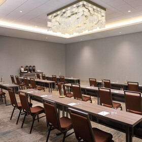 Hilton Garden Inn Grapevine at Silverlake Crossings