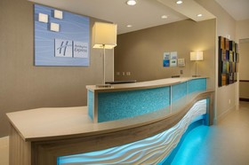 Holiday Inn Express Hotel & Suites DFW Grapevine