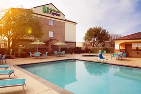 Holiday Inn Express Hotel & Suites DFW Grapevine