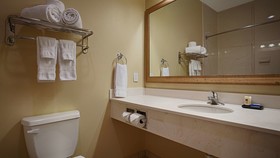 Best Western Plus Monica Royale Inn & Suites