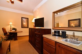 Best Western Plus Monica Royale Inn & Suites