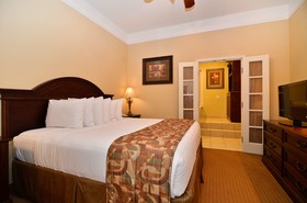 Best Western Plus Monica Royale Inn & Suites