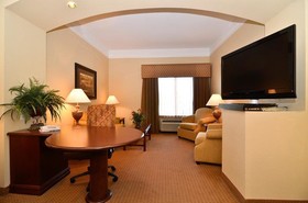 Best Western Plus Monica Royale Inn & Suites