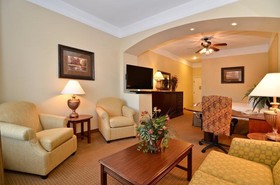 Best Western Plus Monica Royale Inn & Suites