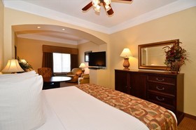 Best Western Plus Monica Royale Inn & Suites