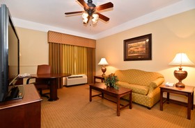 Best Western Plus Monica Royale Inn & Suites