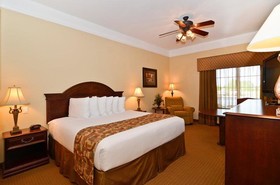 Best Western Plus Monica Royale Inn & Suites
