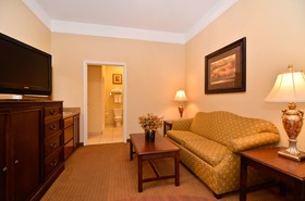 Best Western Plus Monica Royale Inn & Suites