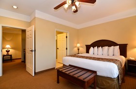 Best Western Plus Monica Royale Inn & Suites