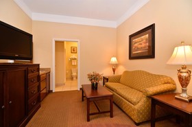 Best Western Plus Monica Royale Inn & Suites