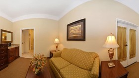 Best Western Plus Monica Royale Inn & Suites
