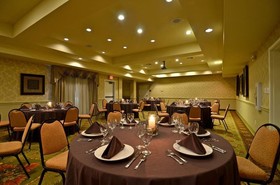 Best Western Plus Monica Royale Inn & Suites