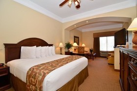 Best Western Plus Monica Royale Inn & Suites