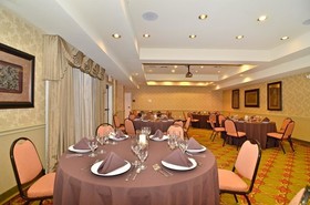 Best Western Plus Monica Royale Inn & Suites