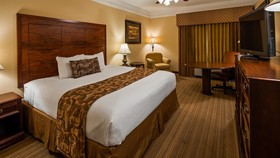 Best Western Plus Monica Royale Inn & Suites