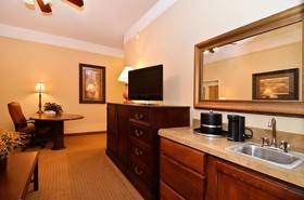 Best Western Plus Monica Royale Inn & Suites