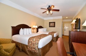 Best Western Plus Monica Royale Inn & Suites