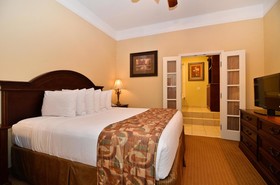 Best Western Plus Monica Royale Inn & Suites