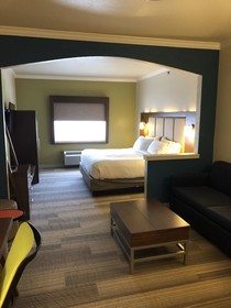 Holiday Inn Express & Suites Greenville