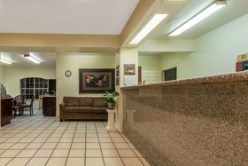 Super 8 by Wyndham Greenville