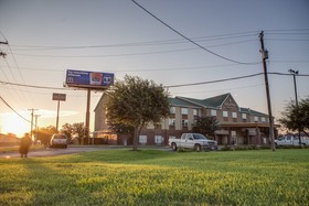Country Inn & Suites by Radisson, Harlingen, TX