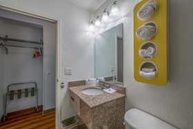Motel 6 Henderson