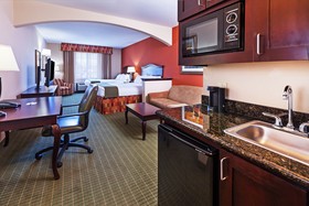 Holiday Inn Express Hotel & Suites Henderson-Traffic Star