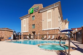 Holiday Inn Express Hotel & Suites Henderson-Traffic Star