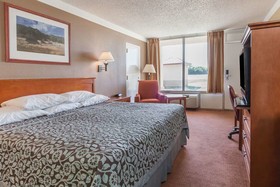 Days Inn by Wyndham Hillsboro TX