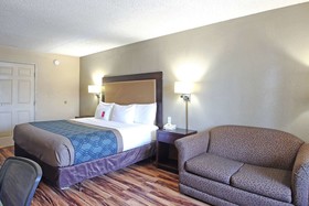 Econo Lodge Hillsboro
