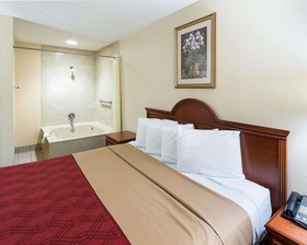 Econo Lodge Hillsboro