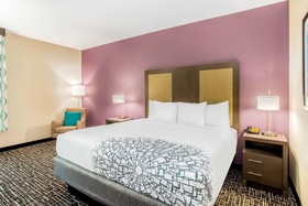 La Quinta Inn & Suites by Wyndham Hillsboro