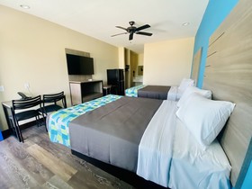 Scottish Inn & Suites