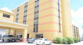 OYO Townhouse Houston George Bush Intercontinental