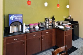 Americas Best Value Inn & Suites - Downtown