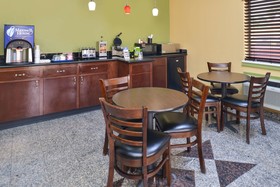 Americas Best Value Inn & Suites - Downtown