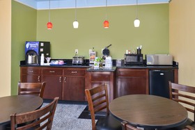 Americas Best Value Inn & Suites - Downtown