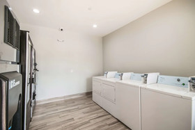 Americas Best Value Inn & Suites Northeast Houston I-610