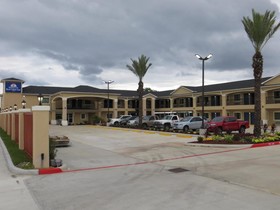 Americas Best Value Inn Houston at FM 529