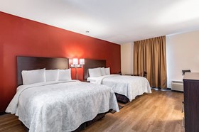 Red Roof Plus+ & Suites Houston – IAH Airport SW
