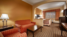 Days Inn & Suites by Wyndham Sam Houston Tollway