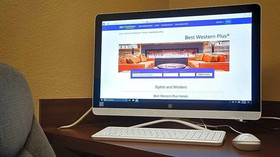 Days Inn & Suites by Wyndham Sam Houston Tollway