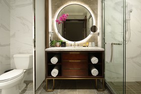 Blossom Hotel Houston