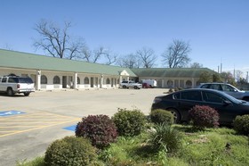 Budget Host Hempstead Inn