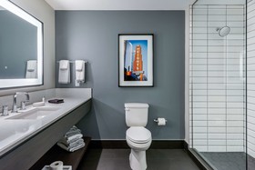 Cambria Hotel Houston Downtown Convention Center