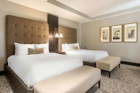 Cambria Hotel Houston Downtown Convention Center