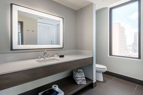 Cambria Hotel Houston Downtown Convention Center