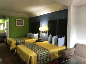 Camelot Inn & Suites