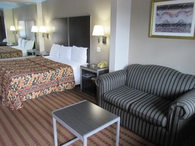 Camelot Inn & Suites